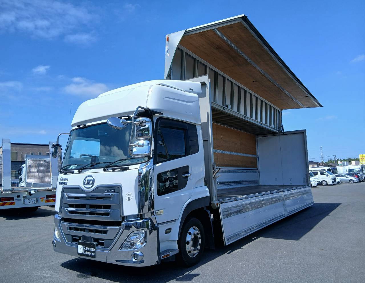 UD クオン