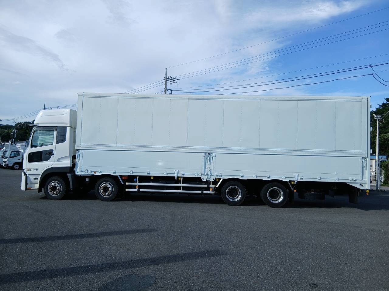 UD クオン