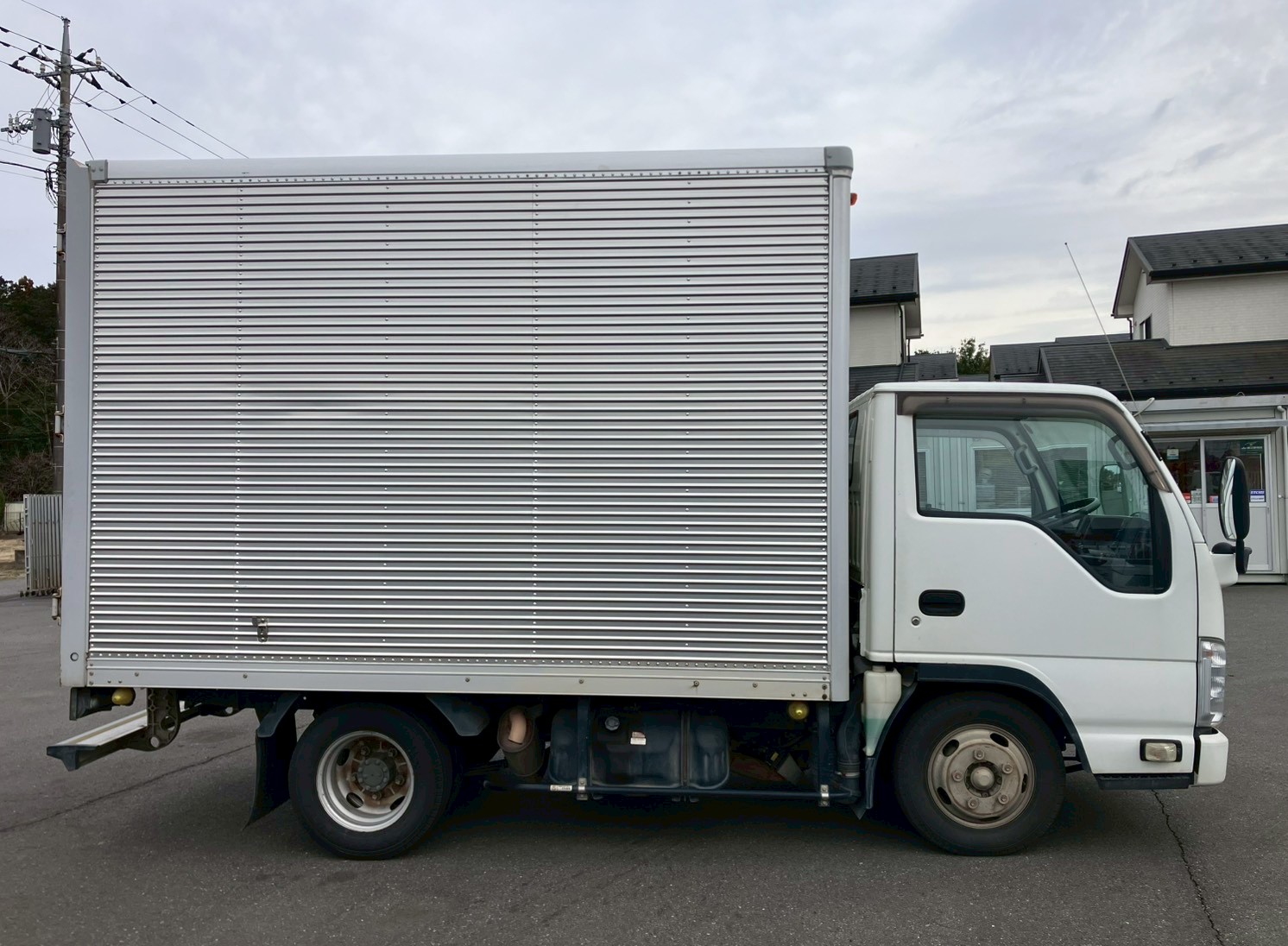 いすゞ エルフ