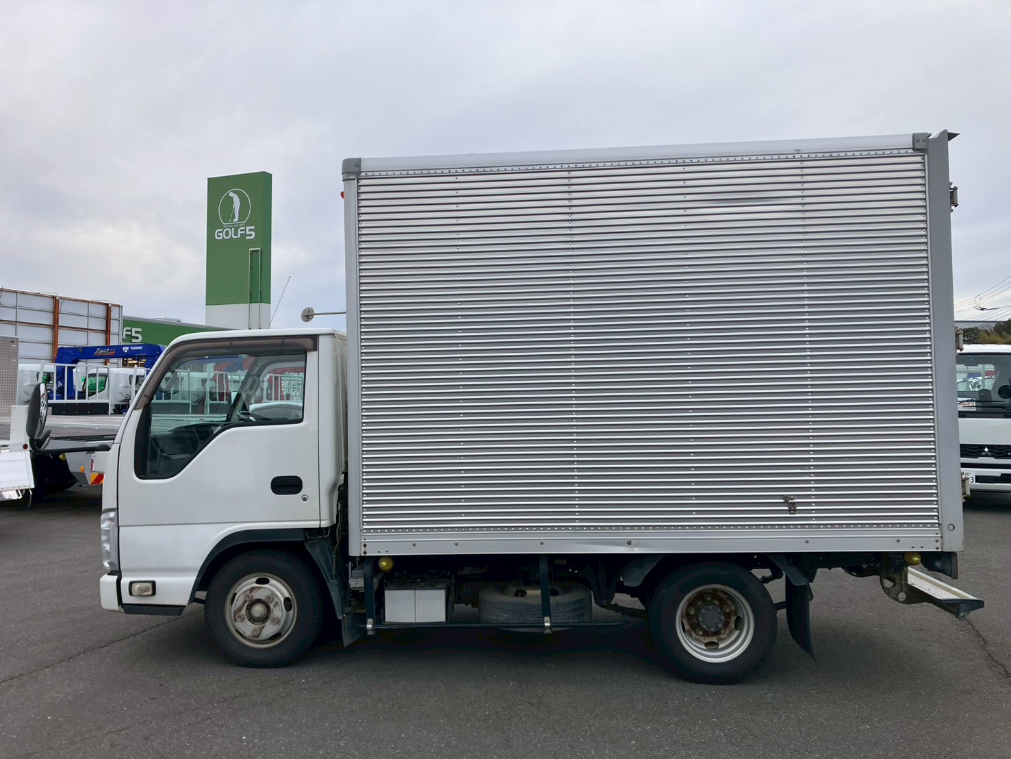 いすゞ エルフ