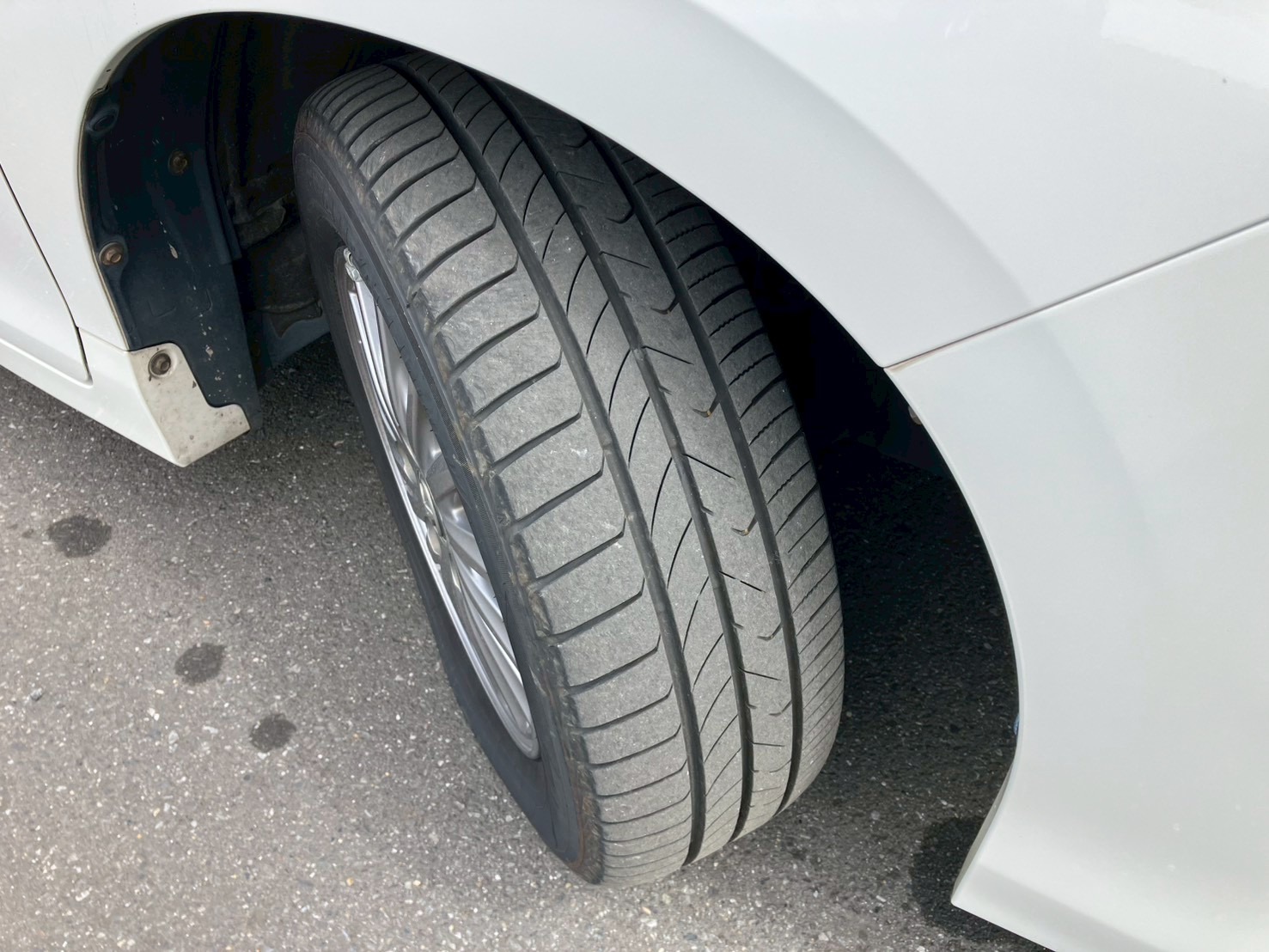 トヨタ エスクァイア ハイブリッド