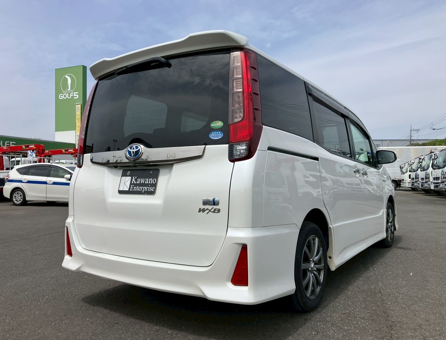 トヨタ ノア ハイブリッド
