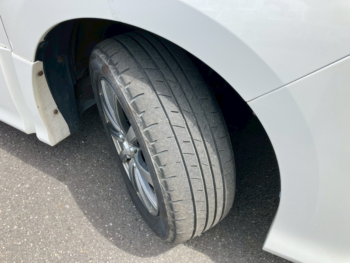 トヨタ ノア ハイブリッド