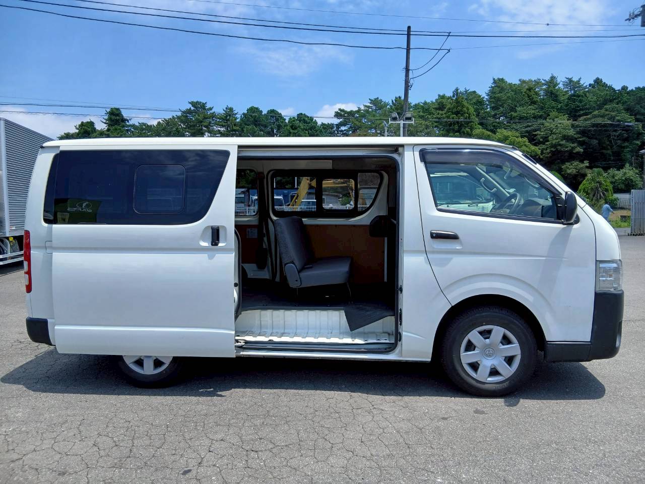 トヨタ ハイエース