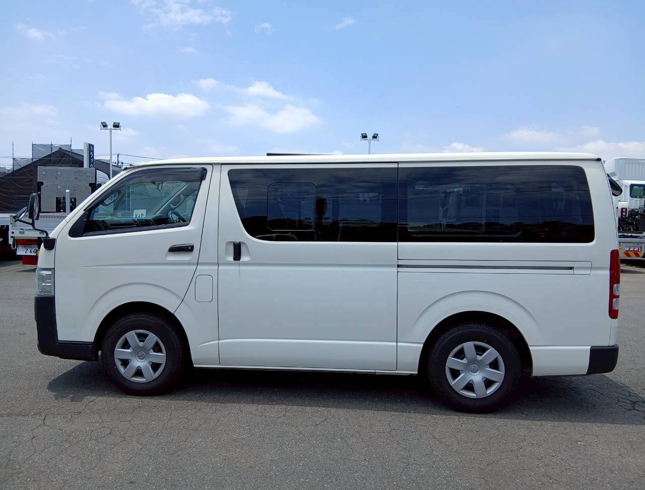 トヨタ ハイエース