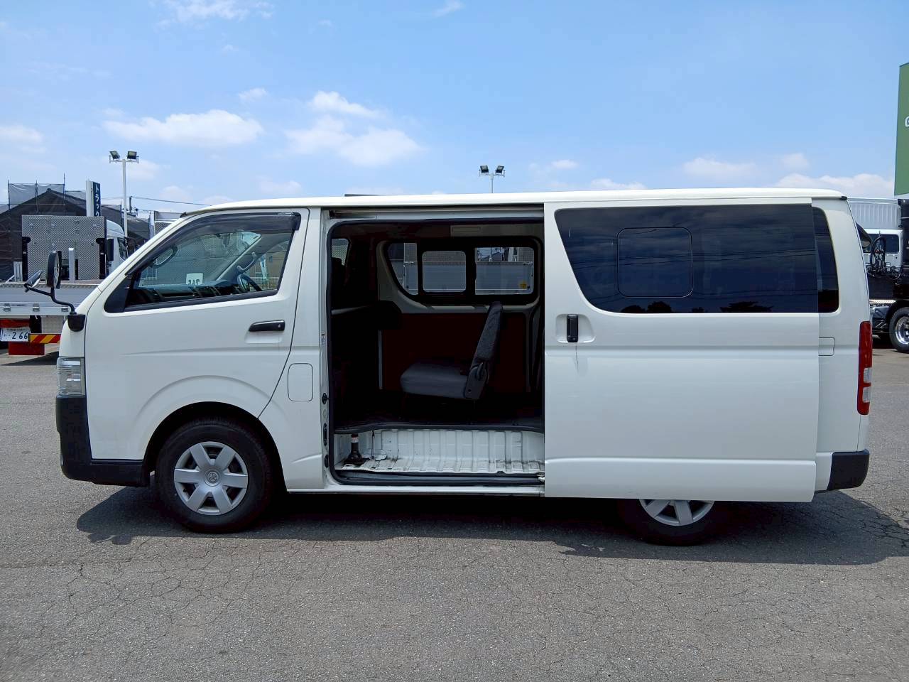 トヨタ ハイエース